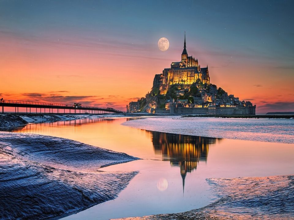 Experience the Enchantment of Mont Saint-Michel: A Timeless Wonder